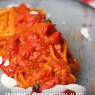 Spaghetti allo scarpariello