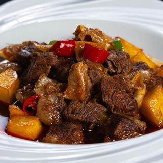 土豆牛 Cazuela de ternera estilo sichuan kitchen 