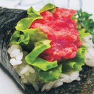 90. Temaki spicy maguro