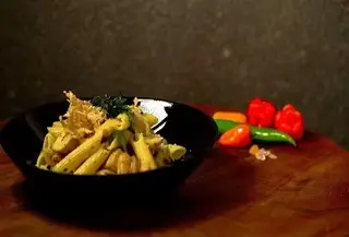 Paste con pollo e funghi
