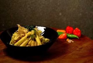 Paste con pollo e funghi