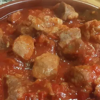 Magra con tomate