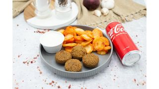 Falafel,Coca Cola
