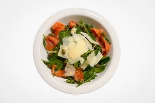 Мікс салат з лососем 255г