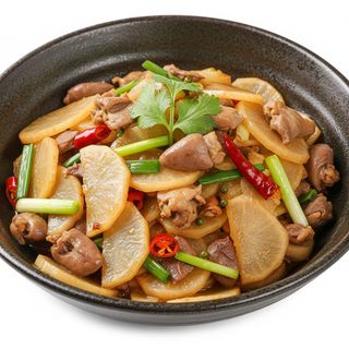 Frattaglie di pollo saltate con ravanelli acidi 酸萝卜鸡杂