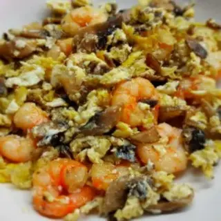 Revuelto de Champiñones y Gambas