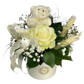 Kutija sa belom ružom i medom