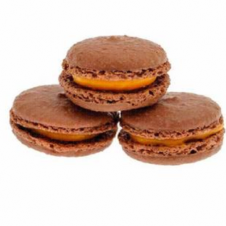 Macaron de ciocolată cu crema de mango