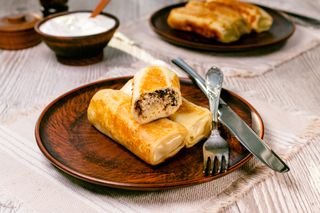 Naleśniki z kurczakiem i pieczarkami