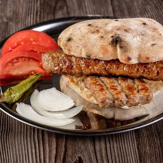 Малка Порция комбинация (270г)