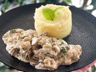 Wołowina w sosie borowikawym