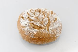 Pan Obscuro De Centeno Y Trigo