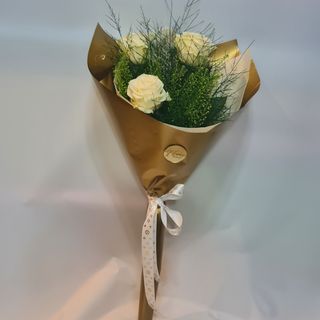 Buket 3 bijele  kraljevske ruze