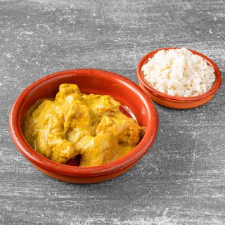 Pollo al curry con arroz