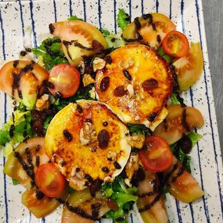 Ensalada De Queso De Cabra