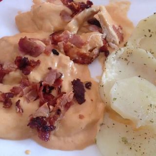 PECHUGUITAS A LA CREMA DE BACON