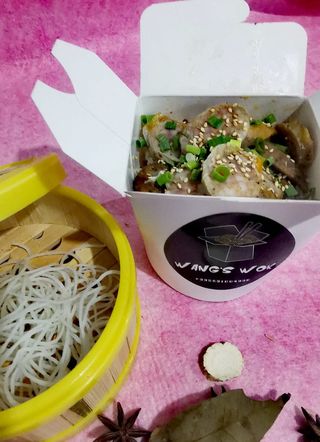 ბრინჯის თხელი ატრია ღორის ხორცით