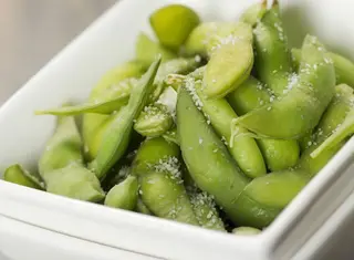 59 Edamame con sal
