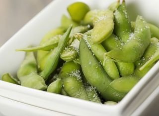 59 Edamame con sal