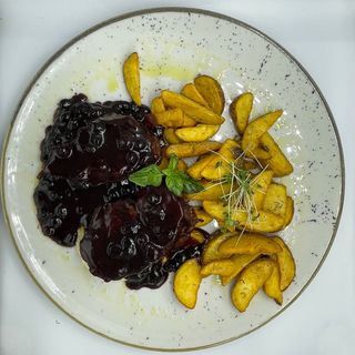 Biftek u turnedo sosu borovnice i porto vinu