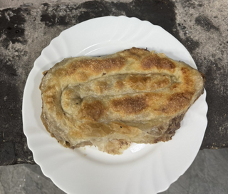 Zvrk bureka sa sjeckanom teletinom 300 gr