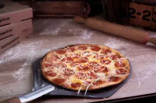 Pepperoni Picant I Cheddar Vermell