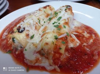 Canelones De Carne