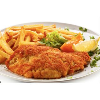 Escalope de ternera, pimientos y papas