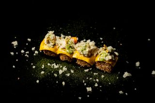 81. Uramaki Cheddar Lobster (8 Pzs.)