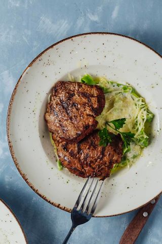 Грин паста с медальонами