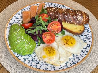 Сніданок з лососем (350г)