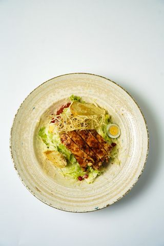 Салат "Цезарь с курицей-гриль"