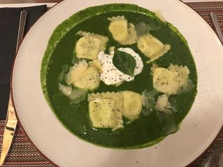 Ravioli de Ricotta e Espinafres