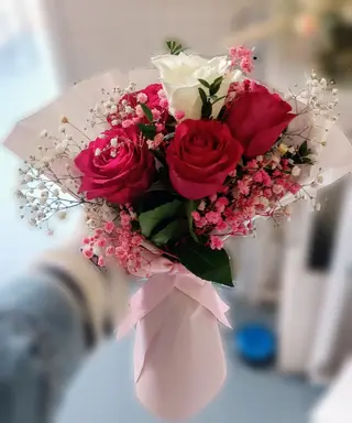 Bouquet Ruby Pale