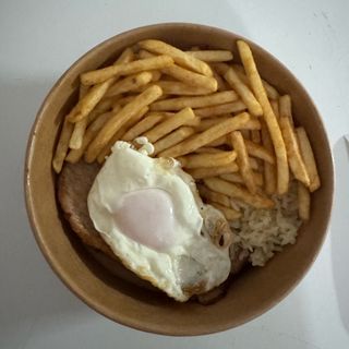 Bitoque com carne de porco