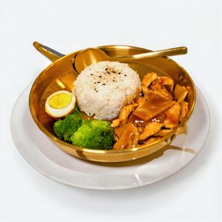 riso con pollo bambu e funghi/双冬鸡片盖饭