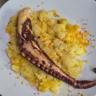 Pata De Pulpo A La Gallega 
