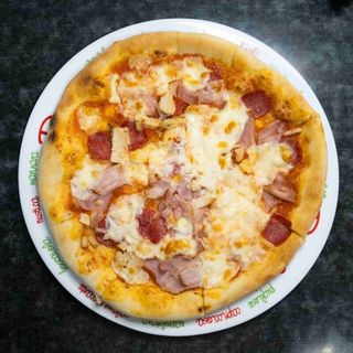 Піца 4 м'яса (30см)