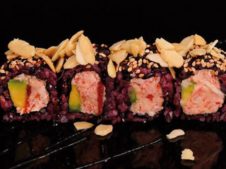 Nero mandorle roll 4 pezzi