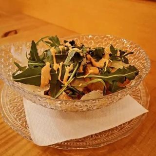 Foie, rúcula, parmesano y crema de turrón