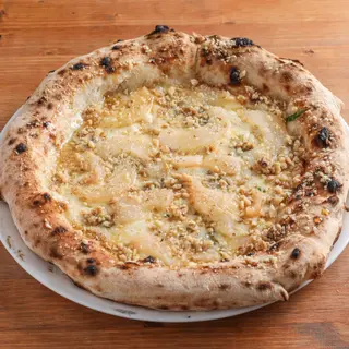 PIZZA GORGONZOLA PERA, NOCI E MIELE 