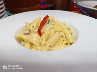 Macarrones Con Salsa Cuatro Quesos