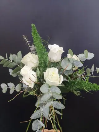 Media Docena Rosas Blancas