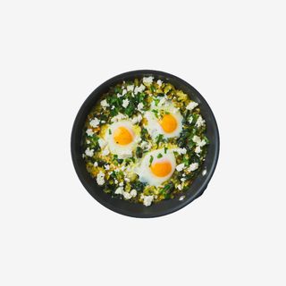 Spanac cu ochiuri și bacon