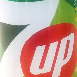 7 up lata 330ml