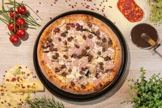 COMBO Pizza Capriciosa Ø 32cm si Pepsi