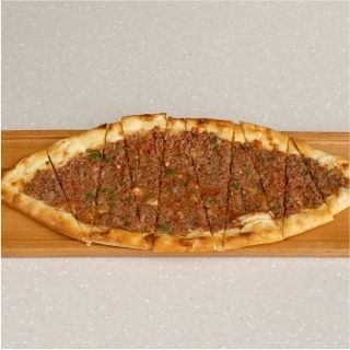 Пиде с говяжьим фаршем (Kiymali pide)*