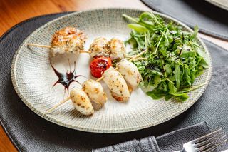 Baby Calamari la Gratar cu Feta