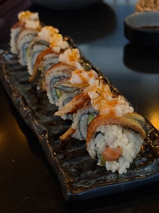 Uramaki De Anguila Braseada (8 Pzs.)