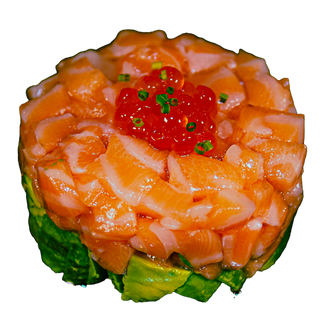 Tartar de Salmón con Aguacate y Huevas de Salmón